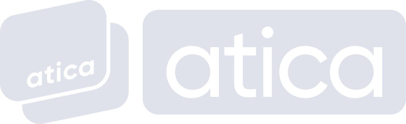 לוגו בצבע תכלת עם המילה "atica" באותיות קטנות על שני מלבנים מעוגלים חופפים, אחד קטן ואחד גדול.