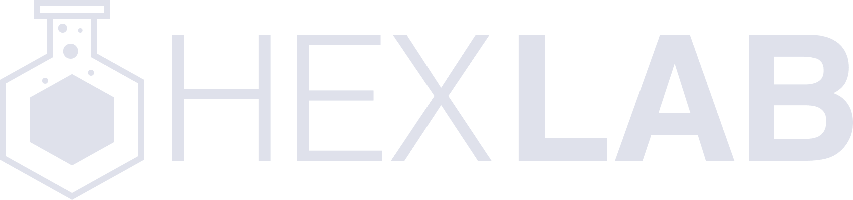 סמל של בקבוק כימי משושה, ואחריו המילה "HEXLAB" באותיות גדולות, אפורות בהירות על רקע לבן.